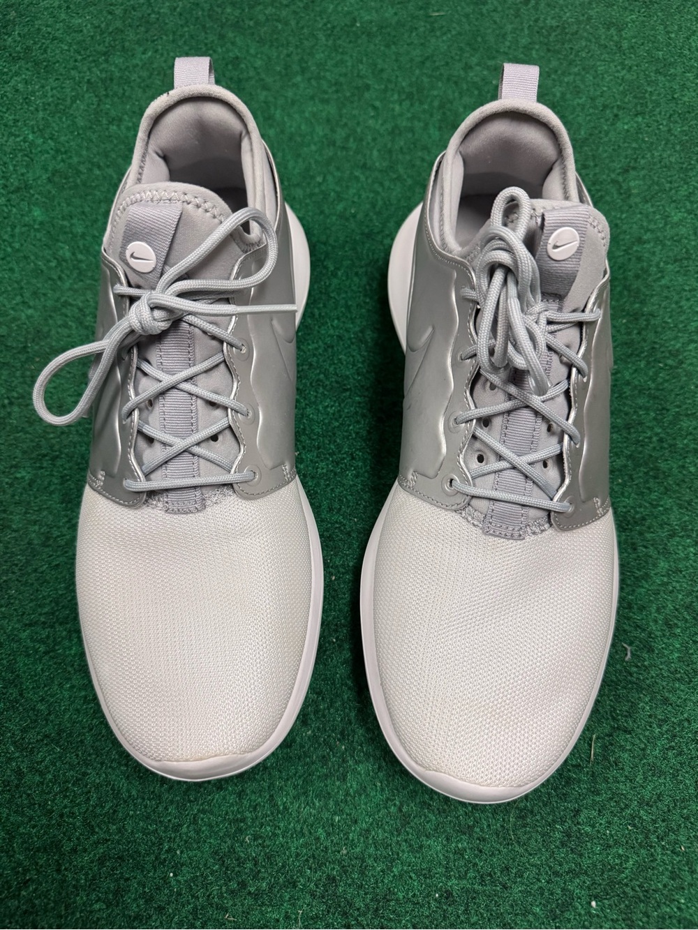 RARE Nike Mens Roshe Runs Metallic Silver & White Lightweight Athletic Sneakers
